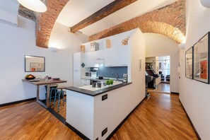 Family Apartment, Multiple Bedrooms (Charming Flat Next To Genoa's) | Private kitchen | Fridge, microwave, oven, stovetop - Charming Flat Next To Genoa's Aquarium (Genoa)