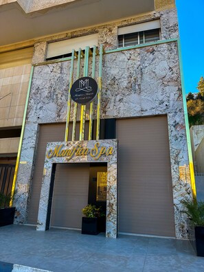 Sauna, hot tub, hot springs, Turkish bath, body treatments, hydrotherapy - Luxury & View - close to the sea & TGV (Tangier)