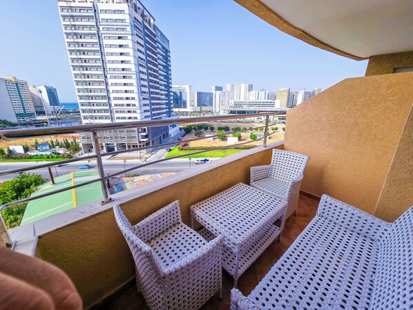 Deluxe Apartment | Balcony