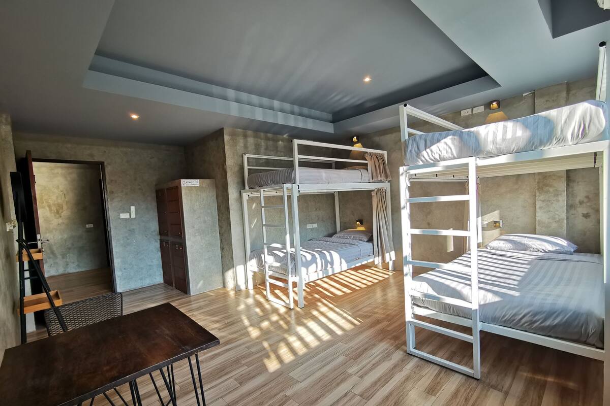 ห้องพักรวม, หอพักรวม, ปลอดบุหรี่, วิวสวนหย่อม | ผ้าปูที่นอนฝ้ายอียิปต์, เครื่องนอนระดับพรีเมียม, ห้องเก็บเสียง