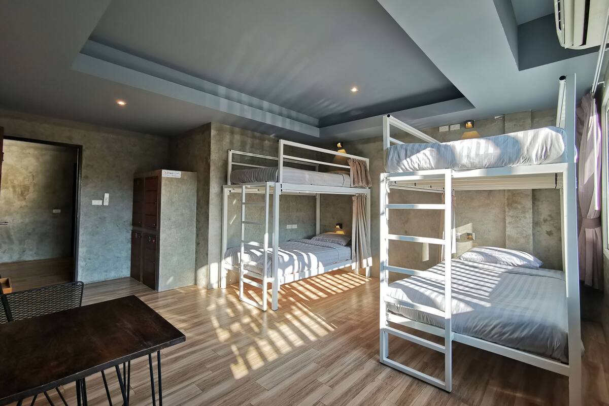 ห้องพักรวม, หอพักรวม, ปลอดบุหรี่, วิวสวนหย่อม | ผ้าปูที่นอนฝ้ายอียิปต์, เครื่องนอนระดับพรีเมียม, ห้องเก็บเสียง