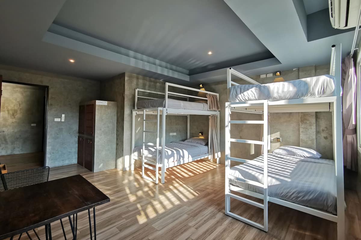 Shared Dormitory, Mixed Dorm, Non Smoking, Courtyard View | Egyptian cotton sheets, premium bedding, individually decorated