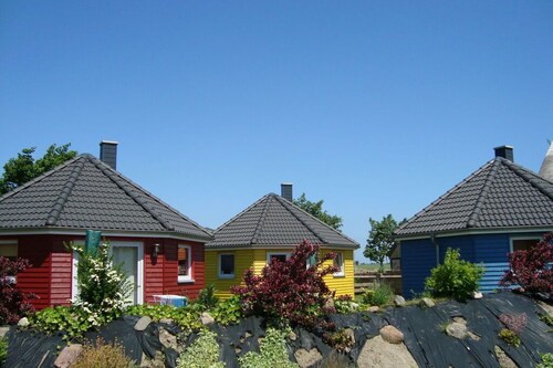 Yellow - Peter's Modern Retreat