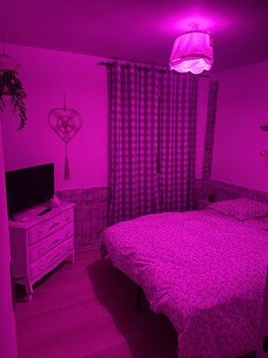 1 Schlafzimmer, Bügeleisen/Bügelbrett, kostenloses WLAN, Bettwäsche