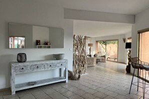 TV connectée, cheminée