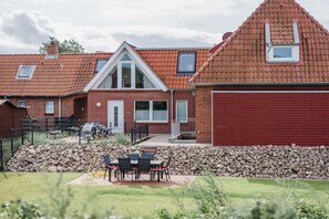 Outdoor dining - Torbogenhuus No. 7 Comfortable holiday residence (Norderney)