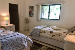 4 bedrooms, desk, iron/ironing board, free WiFi