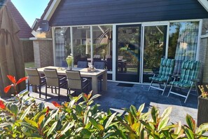 Outdoor dining - Vision Comfortable holiday residence (Sint Maarten)