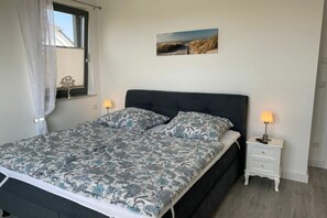 5 camere, ferro/asse da stiro, Wi-Fi gratuito