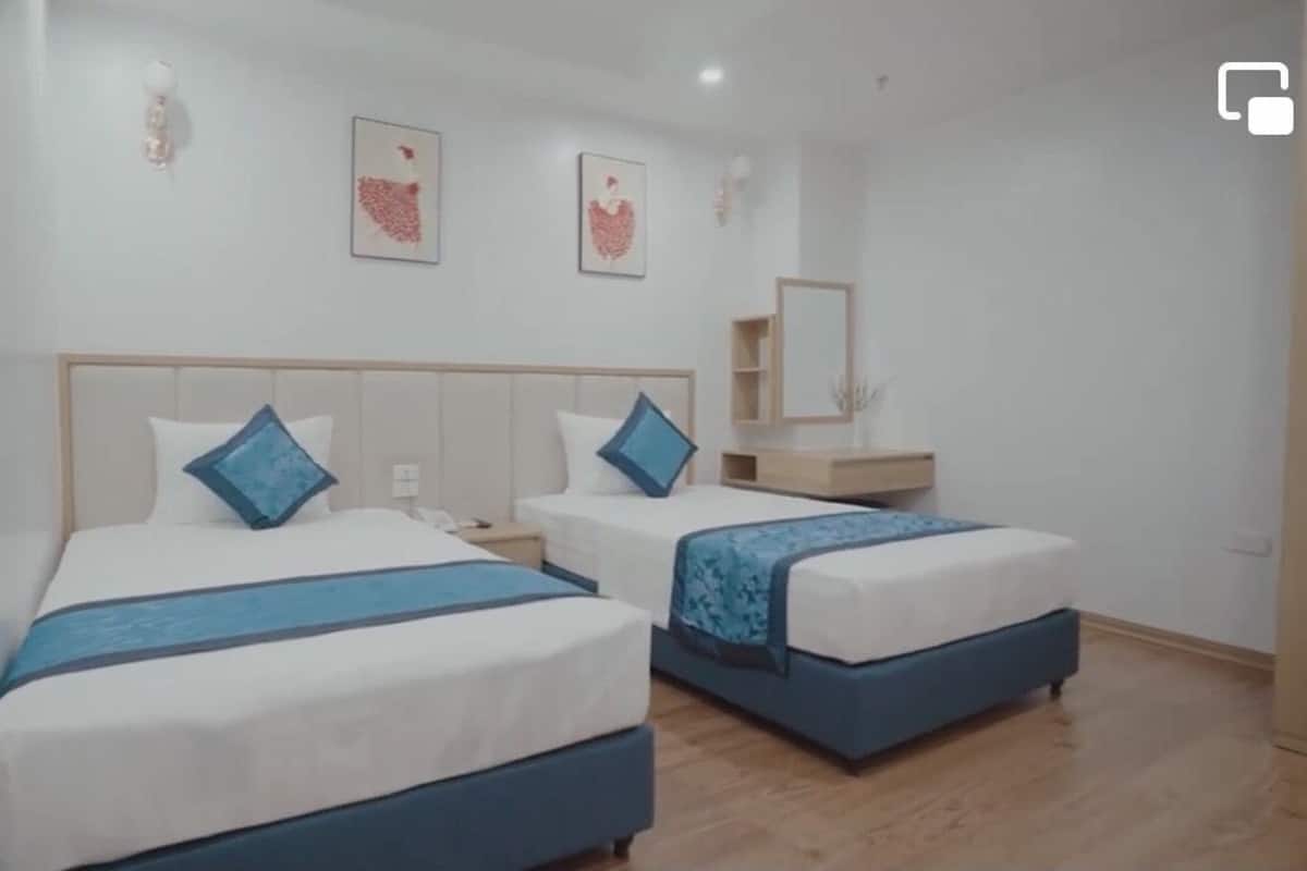 Family Triple Room | Free minibar items, free WiFi, bed sheets