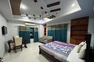 Sistema de insonorización, tabla de planchar con plancha y wifi gratis 