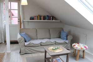 Smart TV, books - Dorpsbeauty aan de Oostzee (Kreis Ostholstein - Heringsdorf)