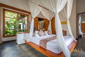 4 soverom, safe på rommet, strykejern/-brett og reiseseng for barn