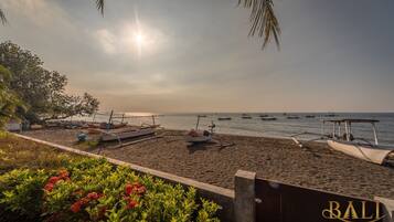 Sun loungers, beach towels