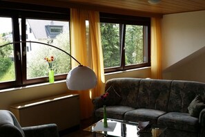 Tv och eldstad