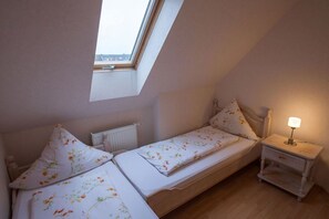 2 sovrum, strykjärn/strykbräda, internet och sängkläder