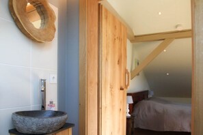 1 Schlafzimmer, Schreibtisch, Reisekinderbett, kostenloses WLAN