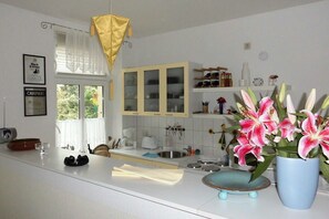 Refrigerador, horno