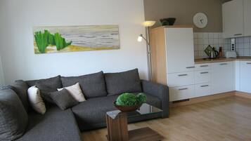 TV connectée, lecteur de DVD, livres, chaßne hi-fi