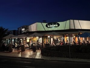 Outdoor dining - Casa de Yana in Costa Teguise (Teguise)