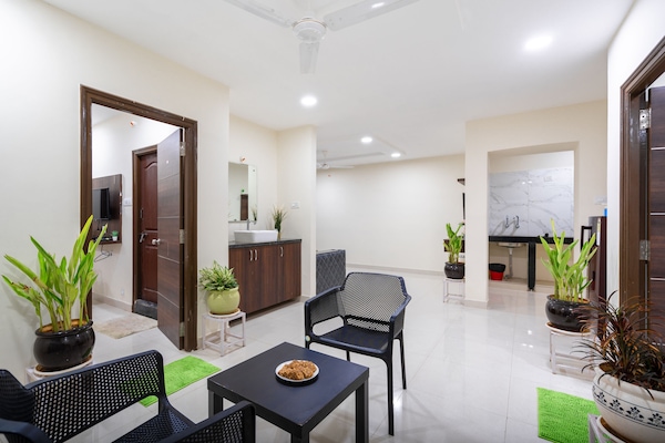 Classic Apartment | Living area | Flat-screen TV