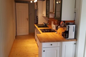 Kühlschrank, Ofen, Herdplatte, Geschirrspüler