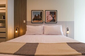 2 多间卧室、熨斗/熨衣板、WiFi、床单