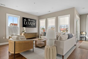 TV - The Spring | Luxury Retreat w/ Patio (Charleston)