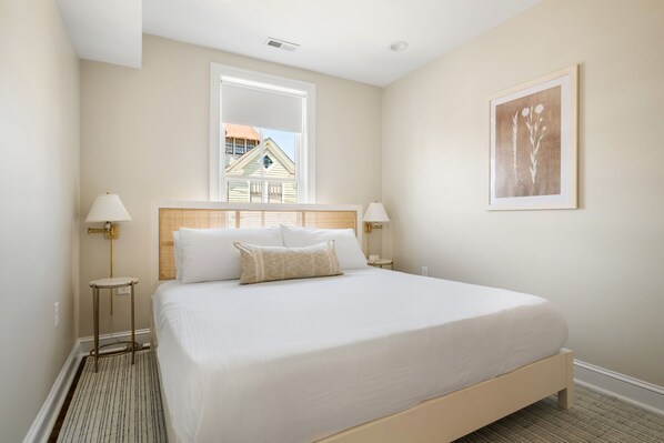 4 bedrooms, iron/ironing board, WiFi, bed sheets - St. Philip | Luxury Home w/ Rooftop Patio (Charleston)