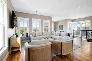 TV - St. Philip | Luxury Home w/ Rooftop Patio (Charleston)