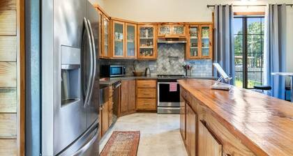 Luxury Living - Barndominium