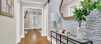 This house is a 5 bedroom(s), 5.5 bathrooms, located in Atlanta, GA.