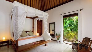 3 bedrooms, in-room safe, travel crib, WiFi (free)