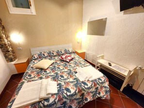 6 bedrooms, WiFi, bed sheets - Bed and Breakfast Le Quattro Stagioni (Levanto)