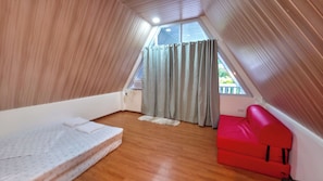 Comfort Twin Room | Living area