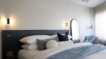 Premium bedding, pillowtop beds, free minibar, individually decorated
