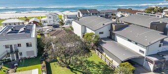 Lennox Beach Shack - In the heart of Lennox Village