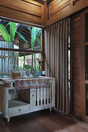 Deluxe Bungalow | 1 bedroom, premium bedding, free WiFi, bed sheets - Maha Shanti Villa Ubud (Ubud)