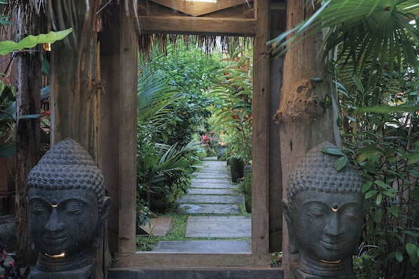 Front of property - Maha Shanti Villa Ubud (Ubud)