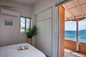 Family House, 1 Bedroom | 1 bedroom, iron/ironing board, free WiFi - Alterra Vita Captain's Cabin (Sithonia)