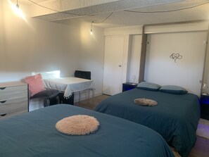 3 bedrooms, WiFi, bed sheets