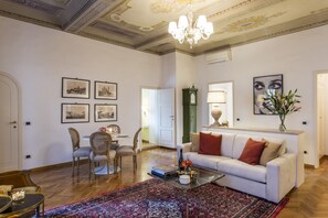 تلفزيون ذكي، كُتُب، ستيريو