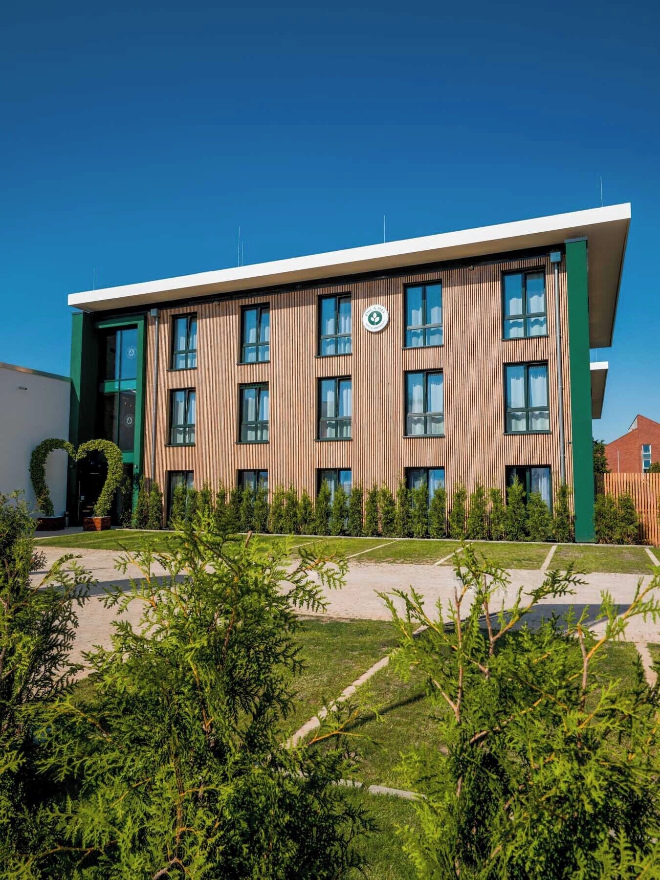 Vista frontal de la propiedad