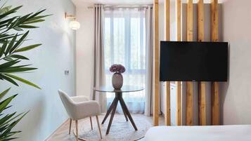 In-room safe, desk, laptop workspace, blackout drapes