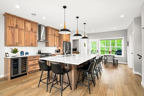 RiverWest Four Seasons - Hot tub -Dogs- Kids Play/Game Area