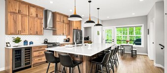 RiverWest Four Seasons - Dog Friendly- Kids Play/Game Area