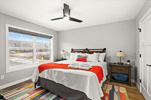 4 chambres, fer et planche à repasser, Wi-Fi gratuit, draps fournis