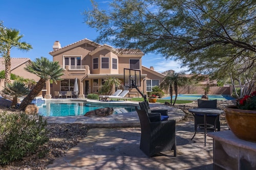 Desert Paradise, Pool, Spa, Pickleball, Putt Green