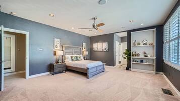 3 bedrooms, iron/ironing board, WiFi, bed sheets