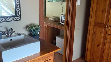 Zimmer, 1 Schlafzimmer, barrierefrei, Terrasse | Badezimmer